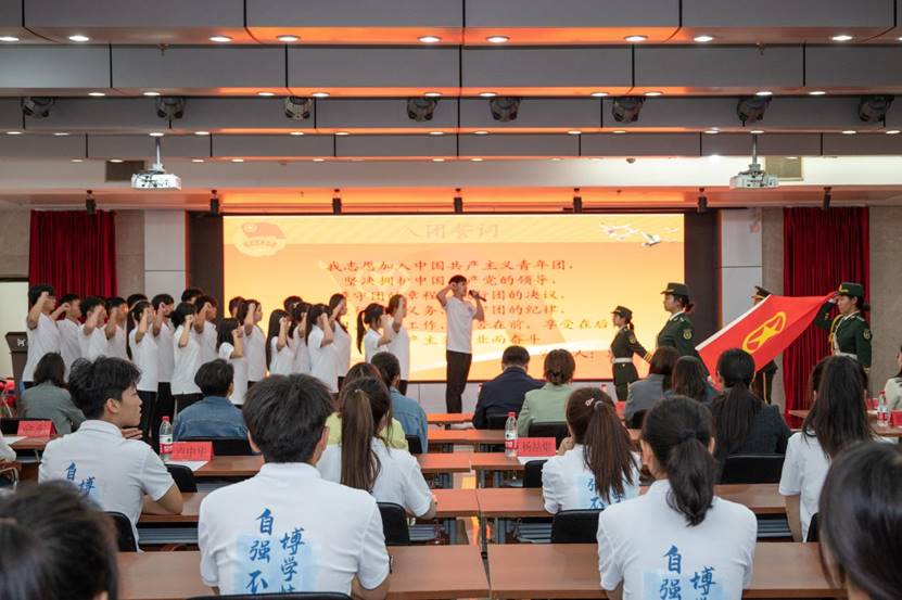 说明: 73339913305a7c7a8b8df7adc006588
